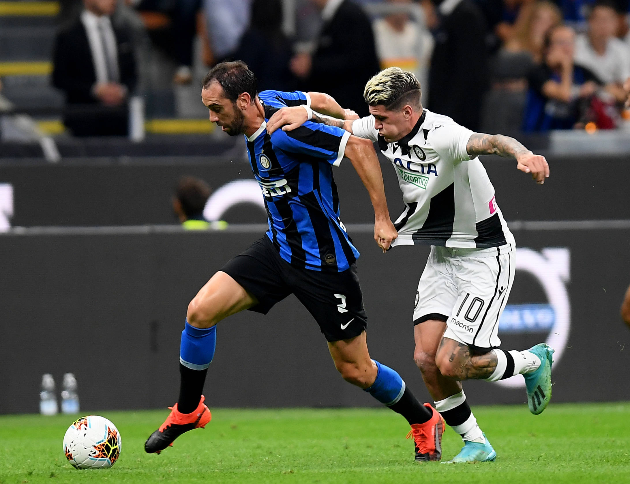 上演大四喜斩获金靴，法比奥当选中超官方第30轮最佳球员（法比奥独中四元加冕金靴，荣膺中超第30轮官方最佳球员）