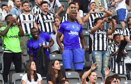 马雷斯卡：鲁尼的批评？我们必须轮换，要像长跑一样规划赛季（马雷斯卡谈鲁尼批评：轮换不可少，赛季要用长跑思维布局）