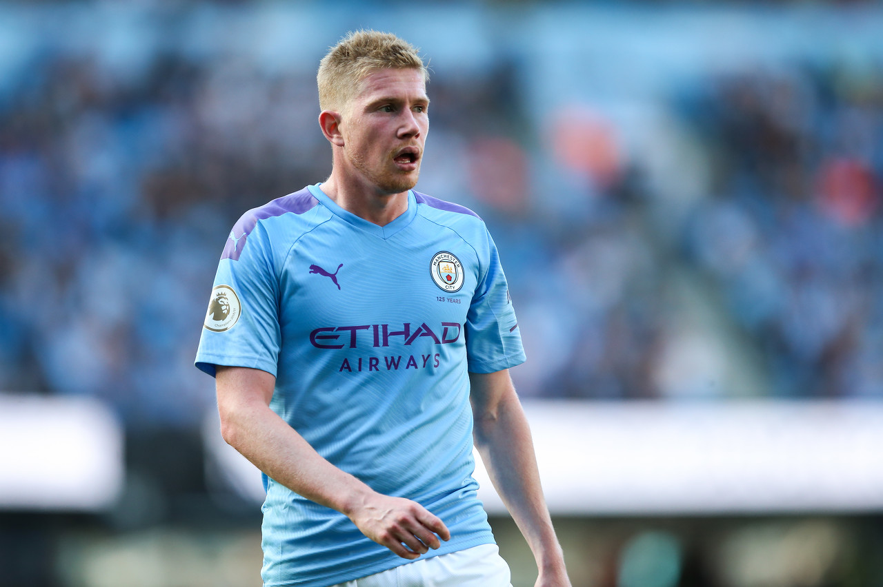 意甲焦点战：国际米兰4-0大胜科莫，路易斯·恩里克闪耀圣西罗（圣西罗之夜：国际米兰4-0零封科莫，路易斯·恩里克光芒四射）